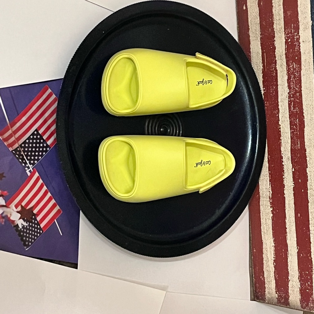 Practically new kids cat & jack yellow size 11 water shoes